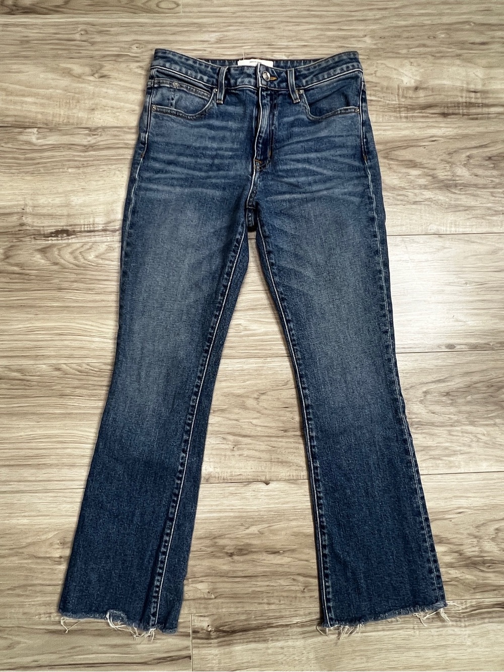 SLVRLAKE Sara Slim Cropped Bootcut Jeans in Fresh Water Blue Size 26